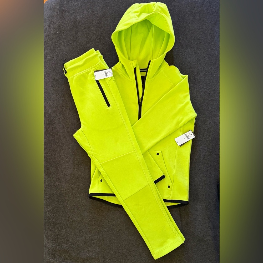 GAP Kids Matching Jogger Set in Neon Yellow NWT